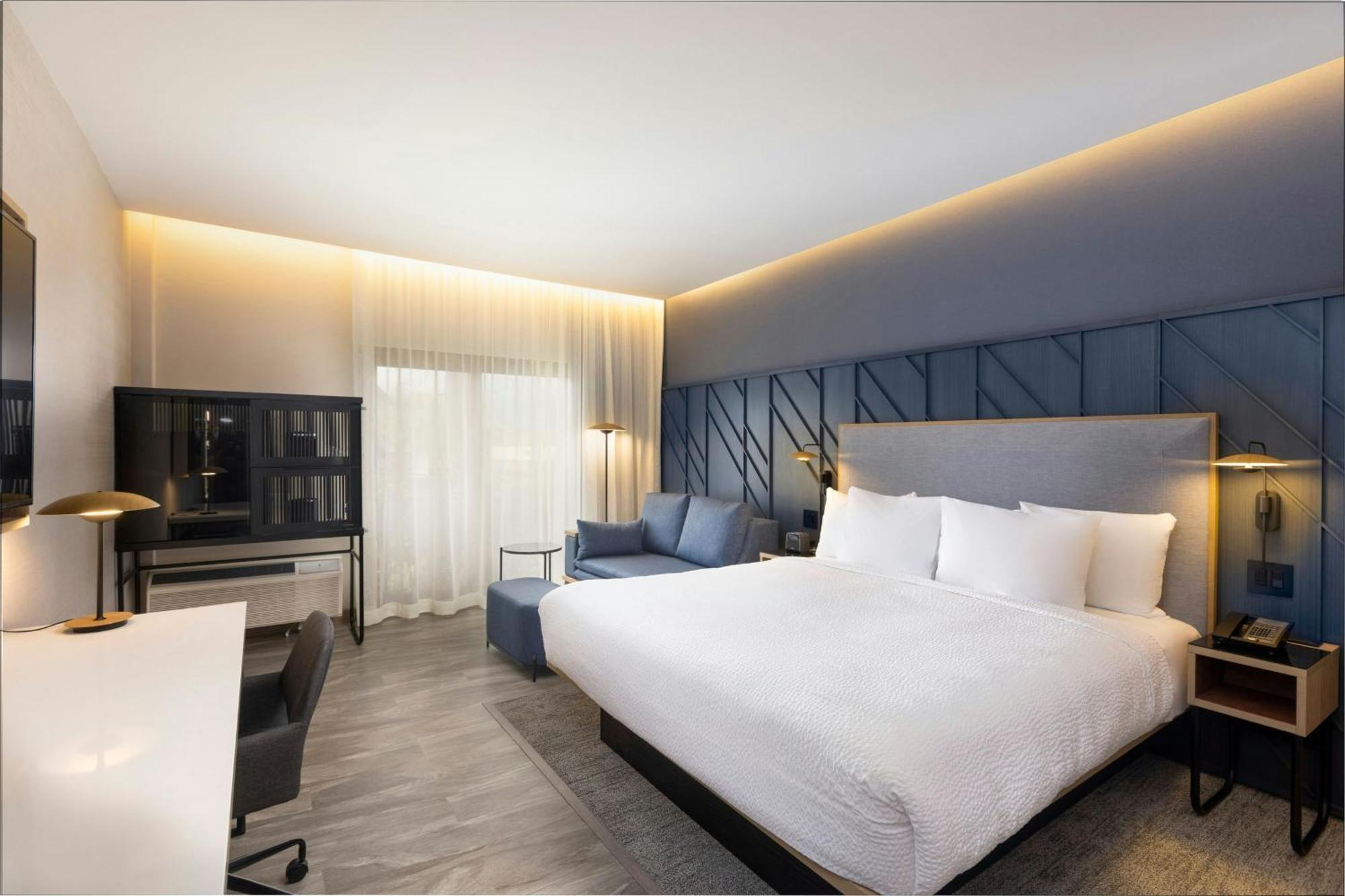 Courtyard By Marriott San Jose Escazu Hotel Exterior photo