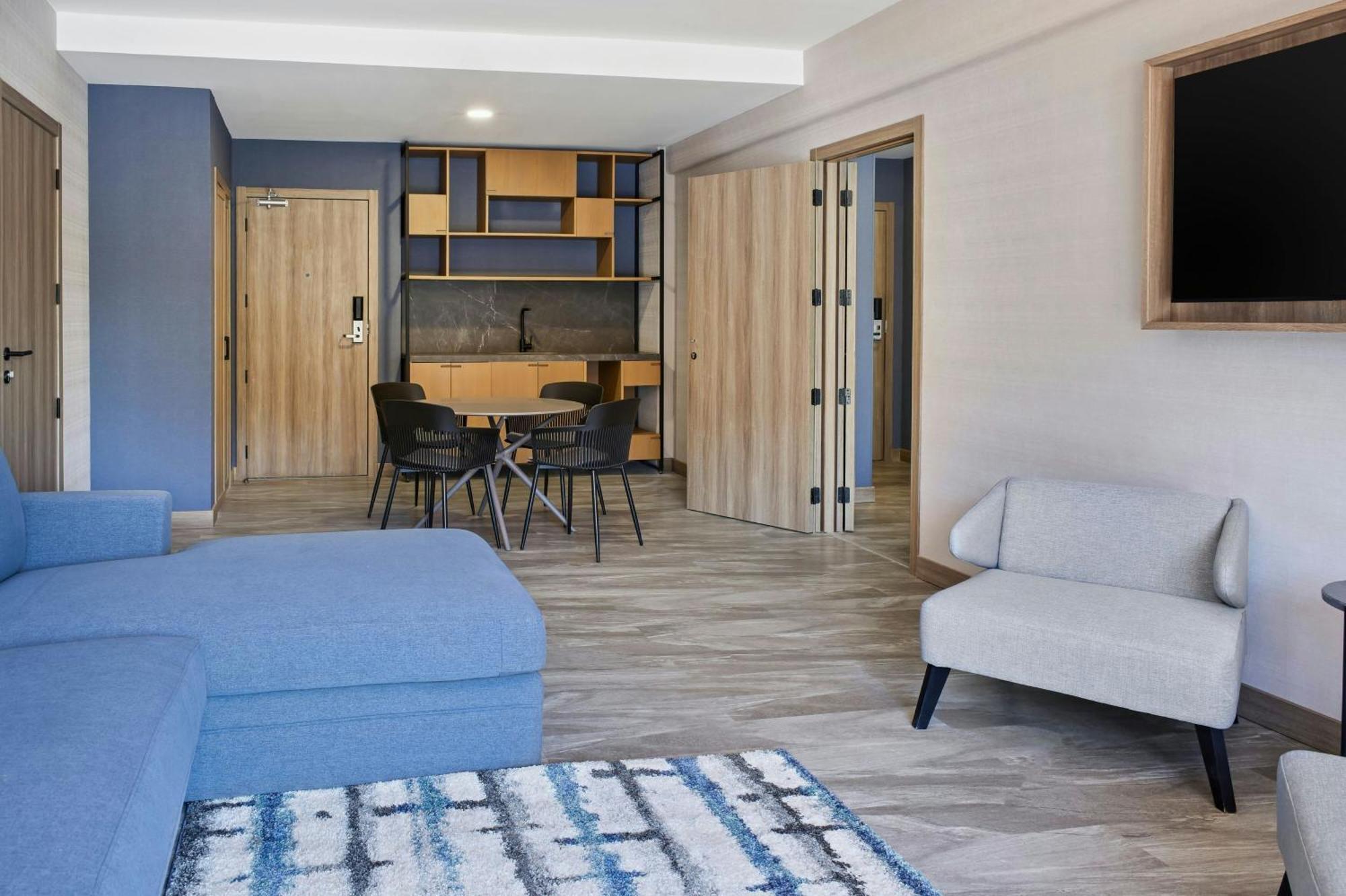 Courtyard By Marriott San Jose Escazu Hotel Exterior photo